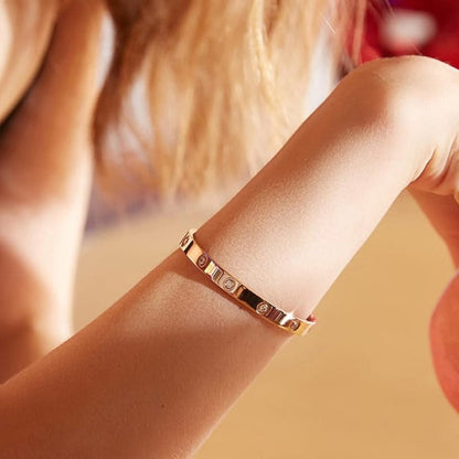 ETERNIDAD | Pulsera Dorada Prestige