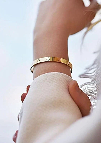 ETERNIDAD | Pulsera Dorada